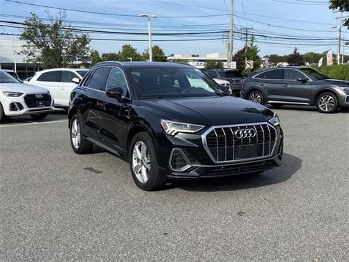 2023 Audi Q3 Premium 45 TFSI S line quattro Tiptronic
