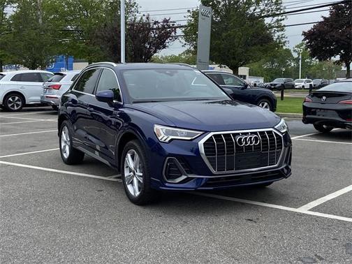 2024 Audi Q3 Premium 45 TFSI S line quattro Tiptronic