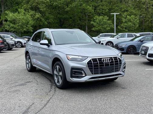 2025 Audi Q5 Premium Plus 40 TFSI quattro S tronic