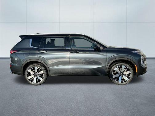 2026 Mitsubishi Outlander SEL