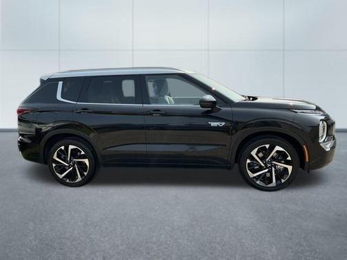 2025 Mitsubishi Outlander PHEV SEL Platinum Edition