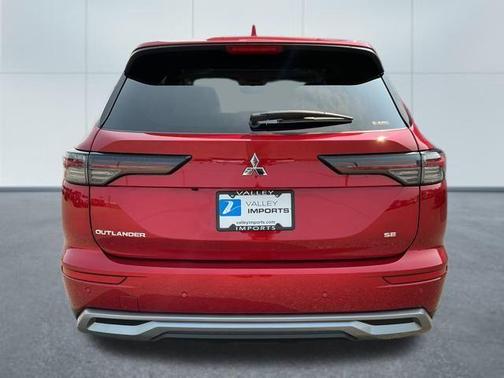 2025 Mitsubishi Outlander SE