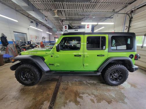 Mojito! Clearcoat 2025 Jeep Wrangler Sport