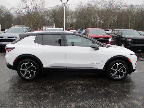 2026 Chevrolet Equinox EV LT 2