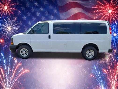 Summit White 2017 Chevrolet Express 2500 LS