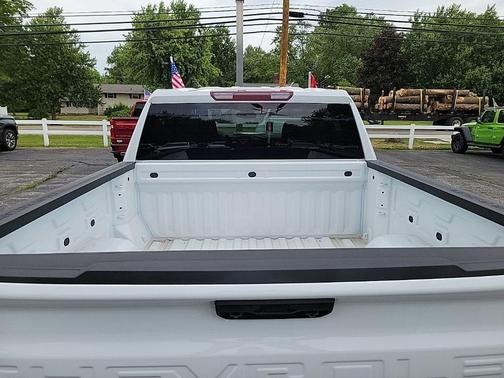 Summit White 2026 Chevrolet Silverado 1500 LT