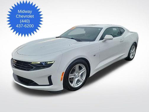 Summit White 2019 Chevrolet Camaro 1LT