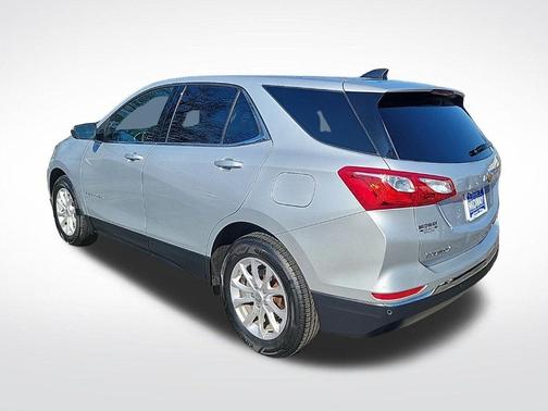 Silver Ice Metallic 2020 Chevrolet Equinox 2LT