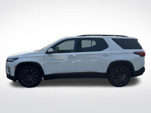 Summit White 2023 Chevrolet Traverse RS