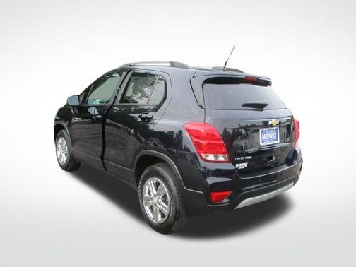 Midnight Blue Metallic 2022 Chevrolet Trax LT