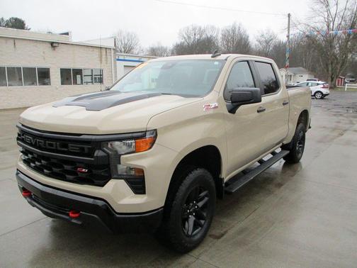 2022 Chevrolet Silverado 1500 Custom Trail Boss