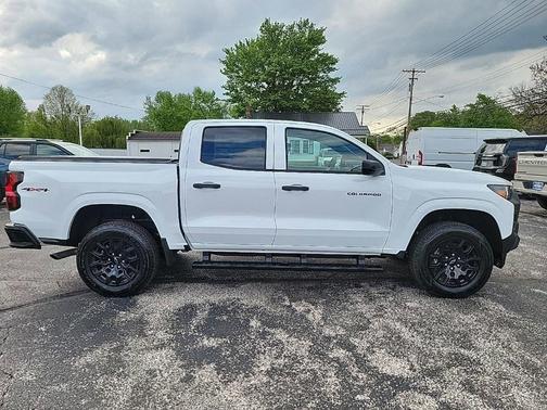 Summit White 2026 Chevrolet Colorado WT