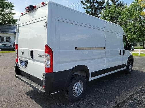 Bright White Clearcoat 2025 RAM ProMaster 2500 High Roof
