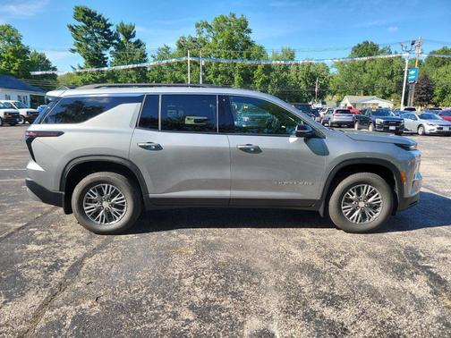 Sterling Gray Metallic 2027 Chevrolet Traverse LT