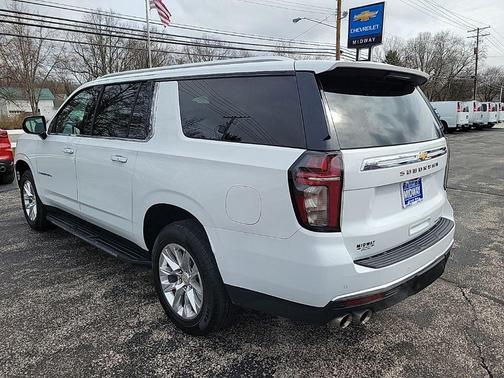 2023 Chevrolet Suburban Premier