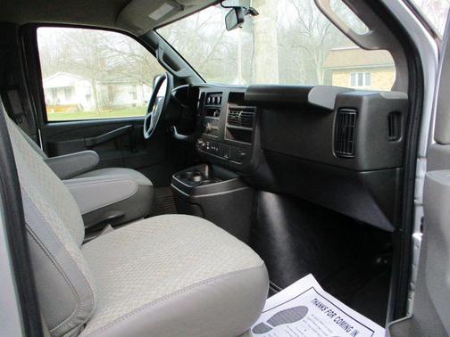 2025 Chevrolet Express 3500 Work Van