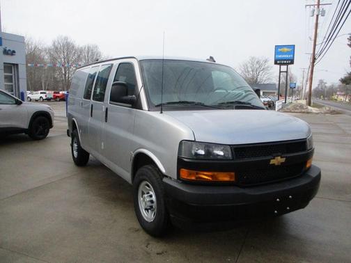 2025 Chevrolet Express 3500 Work Van