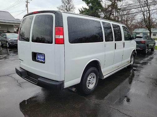 2017 Chevrolet Express 2500 LS