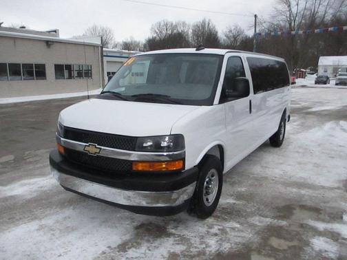 2024 Chevrolet Express 3500 LT