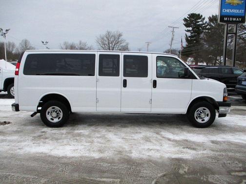 2024 Chevrolet Express 3500 LT