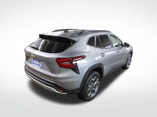 Sterling Gray Metallic 2024 Chevrolet Trax LT