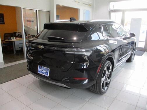 2026 Chevrolet Equinox EV LT 2