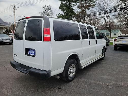 2017 Chevrolet Express 2500 LS