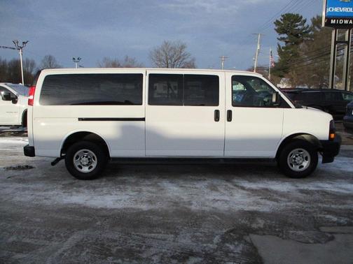 2023 Chevrolet Express 3500 LS