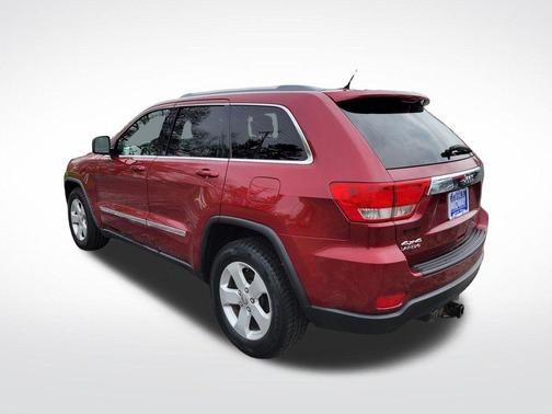 Deep Cherry Red Crystal Pearlcoat 2012 Jeep Grand Cherokee Laredo