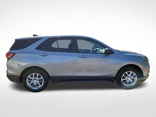 Sterling Gray Metallic 2023 Chevrolet Equinox LS