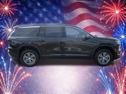 Mosaic Black Metallic 2026 Chevrolet Traverse LT