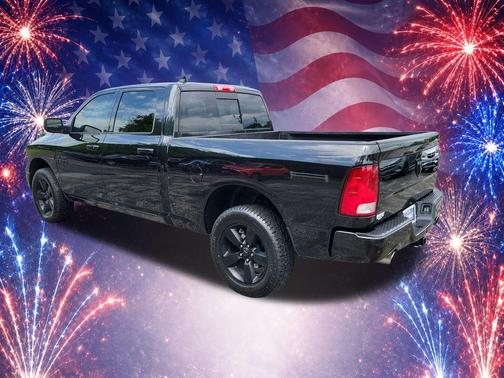 Brilliant Black Crystal Pearlcoat 2018 RAM 1500 Big Horn