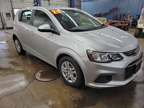 Silver Ice Metallic 2020 Chevrolet Sonic LT