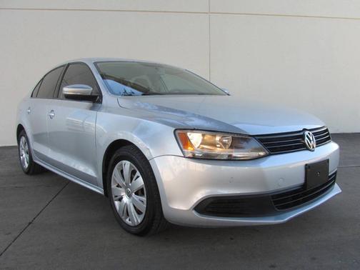 Silver 2014 Volkswagen Jetta Auto S