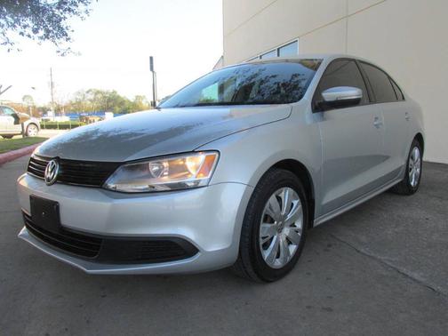 Silver 2014 Volkswagen Jetta Auto S