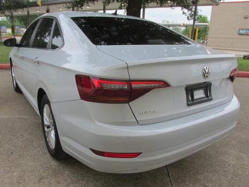 White Silver Metallic 2019 Volkswagen Jetta 1.4T S