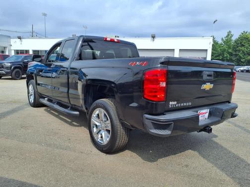 2018 Chevrolet Silverado 1500 Custom