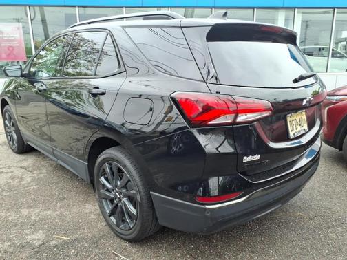 Mosaic Black Metallic 2023 Chevrolet Equinox RS