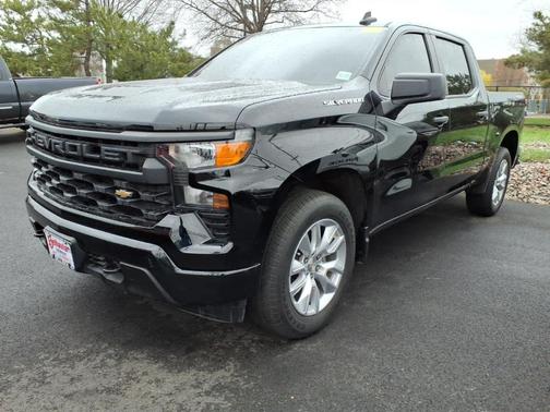 2022 Chevrolet Silverado 1500 Custom