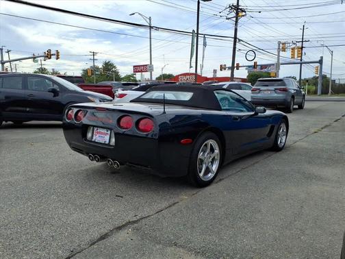 2004 Chevrolet Corvette Base