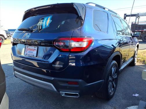 2024 Honda Pilot Touring