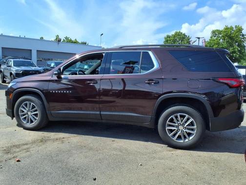2022 Chevrolet Traverse LT Cloth