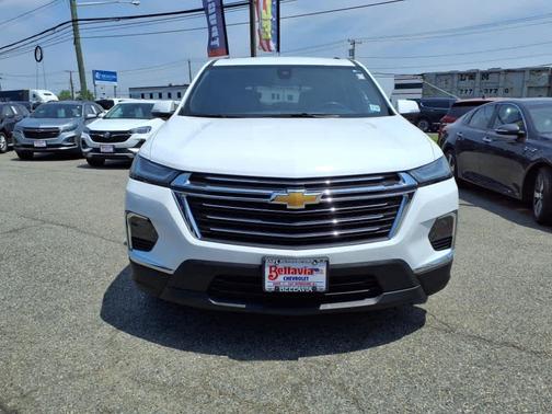 2022 Chevrolet Traverse LT Leather