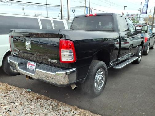 Diamond Black 2024 RAM 2500 Big Horn