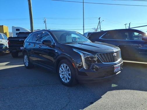 2023 Cadillac XT4 Luxury