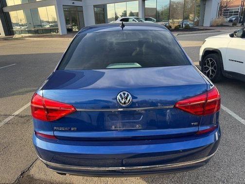 2016 Volkswagen Passat 1.8T SE