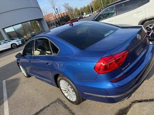 2016 Volkswagen Passat 1.8T SE