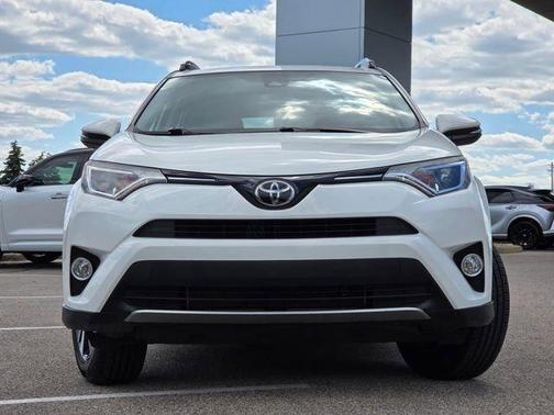 Super White 2017 Toyota RAV4 XLE
