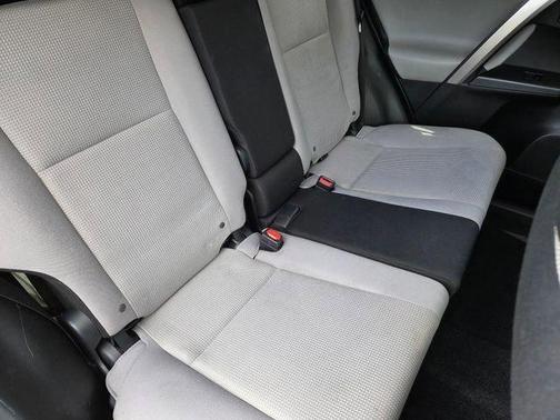 Super White 2017 Toyota RAV4 XLE