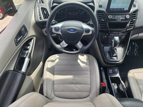 2019 Ford Transit Connect Titanium w/Rear Liftgate